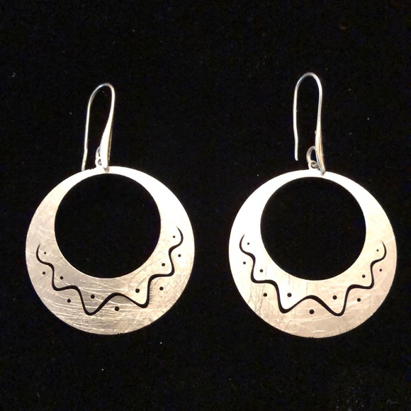 Drop Earrings - Picture 2 of 4